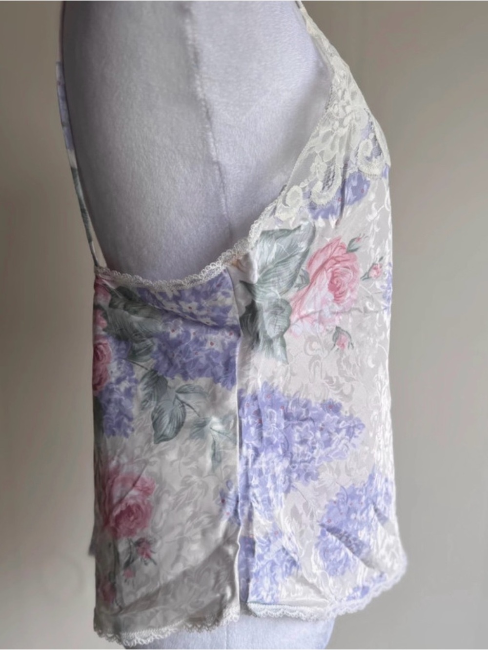 Vintage Lace Trim Floral Satin Camisole in Cream and Pastel Floral Slip Top - Picture 8 of 10